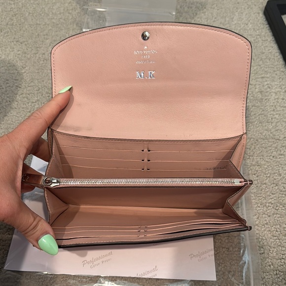 Louis Vuitton Blush Monogram Wallet - Picture 5 of 8